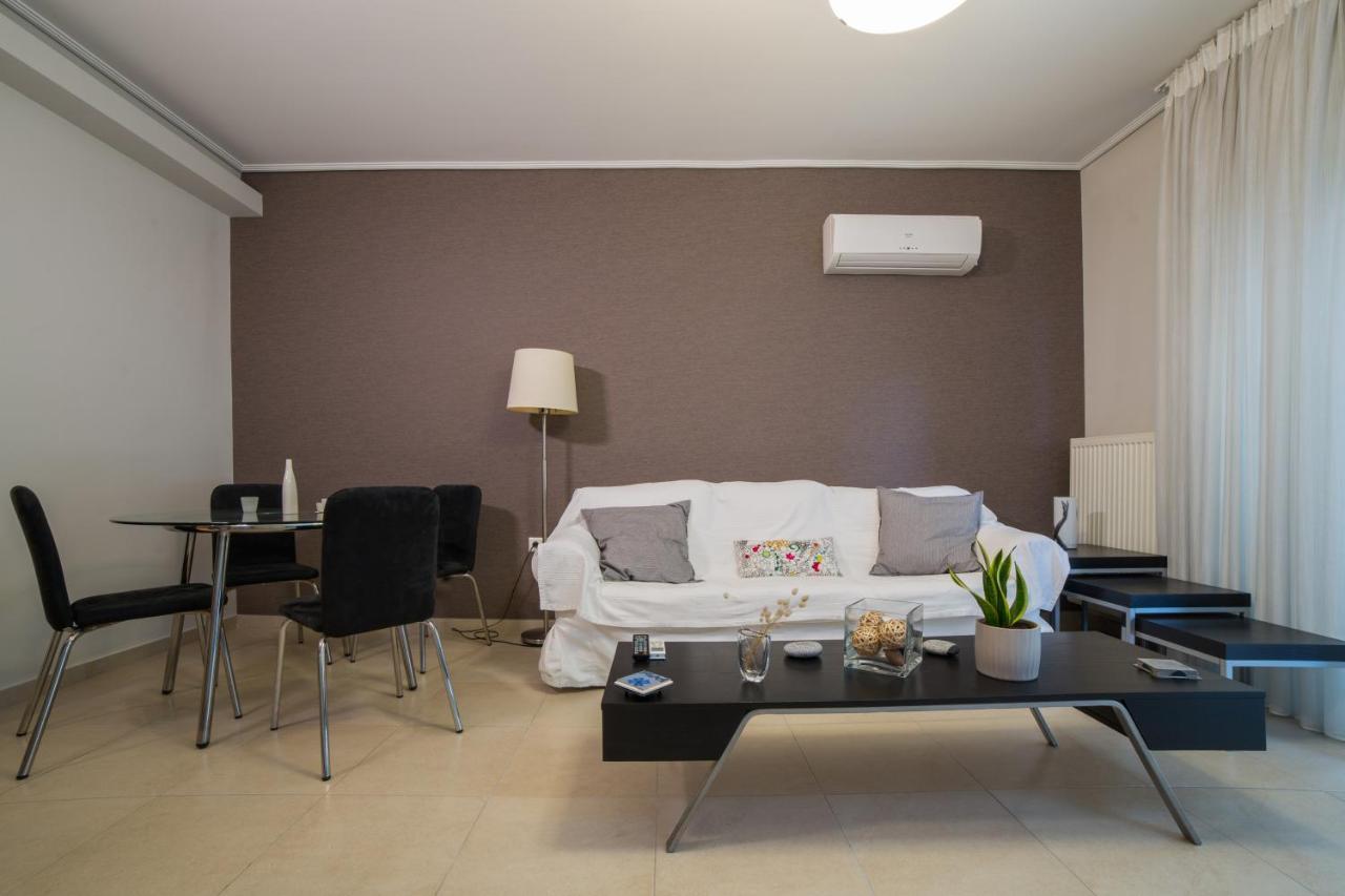 Lovely New Βuild Flat Near Metro - Free Parking アテネ エクステリア 写真
