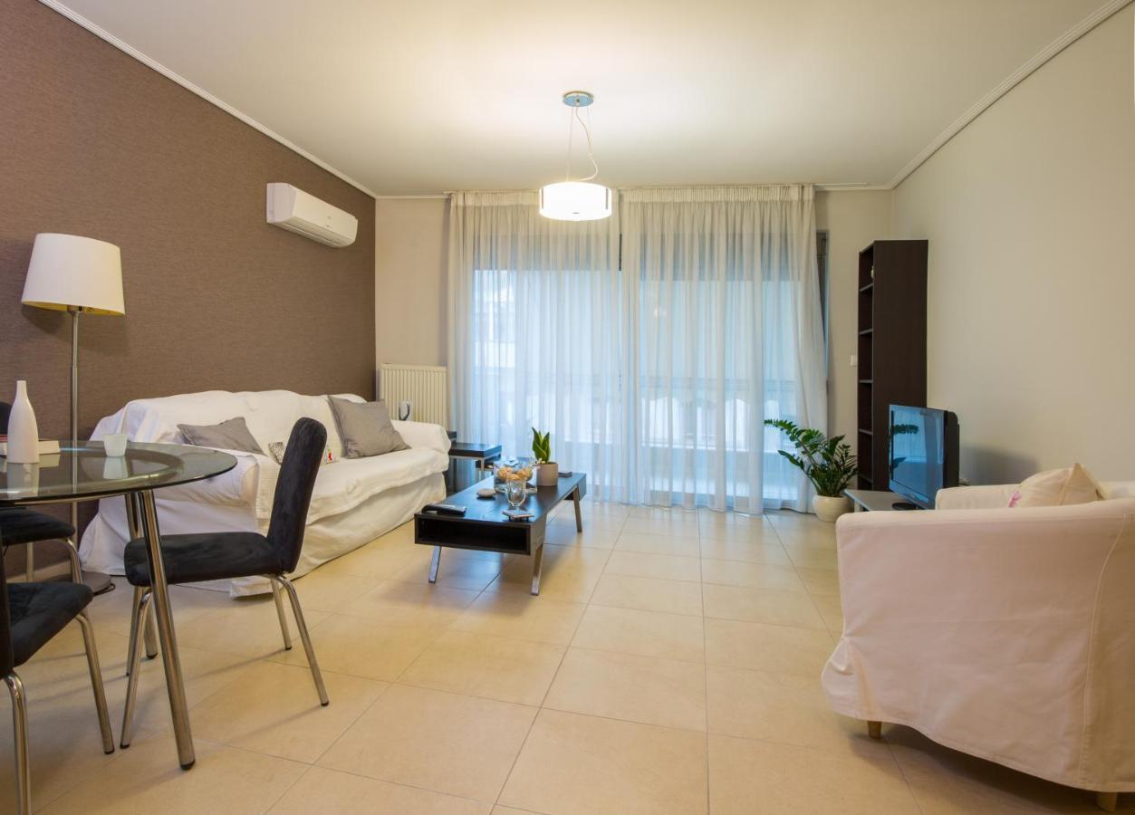Lovely New Βuild Flat Near Metro - Free Parking アテネ エクステリア 写真