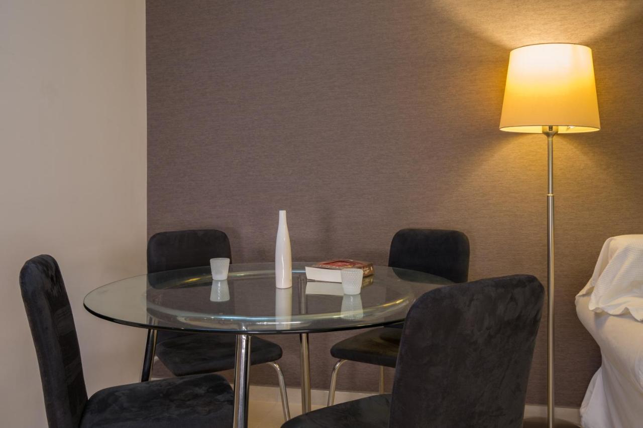 Lovely New Βuild Flat Near Metro - Free Parking アテネ エクステリア 写真